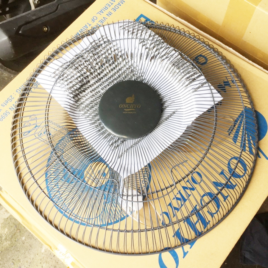 Quạt treo tường Onchyo 2 dây B400