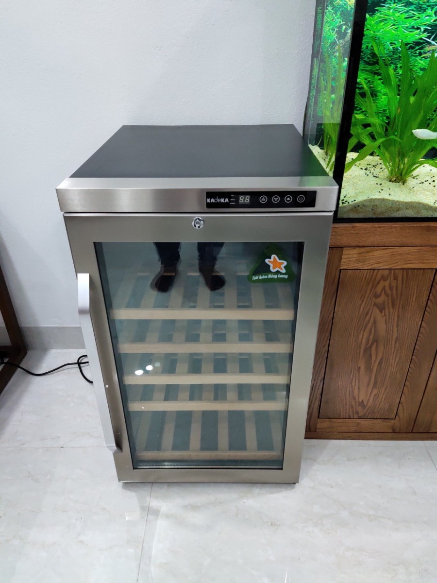 Tủ ướp rượu Kadeka KN-39WR