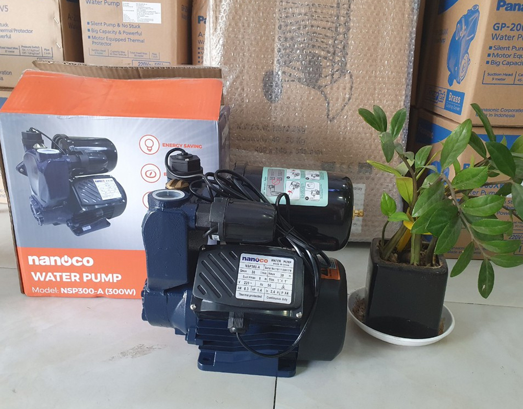 Máy bơm nước nóng tăng áp điện tử Nanoco NSP300-A