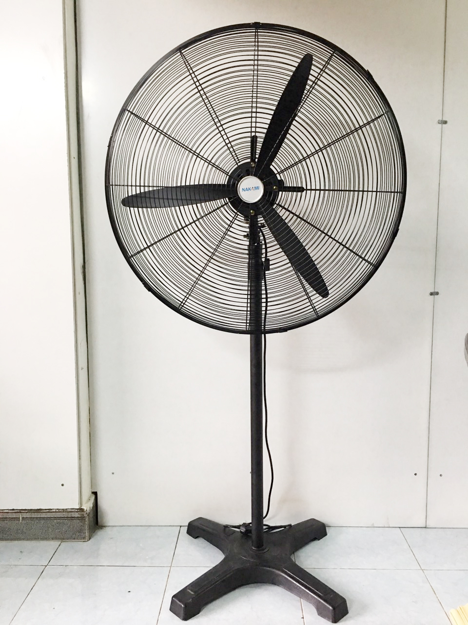 Quạt đứng công nghiệp Nakami NA75A
