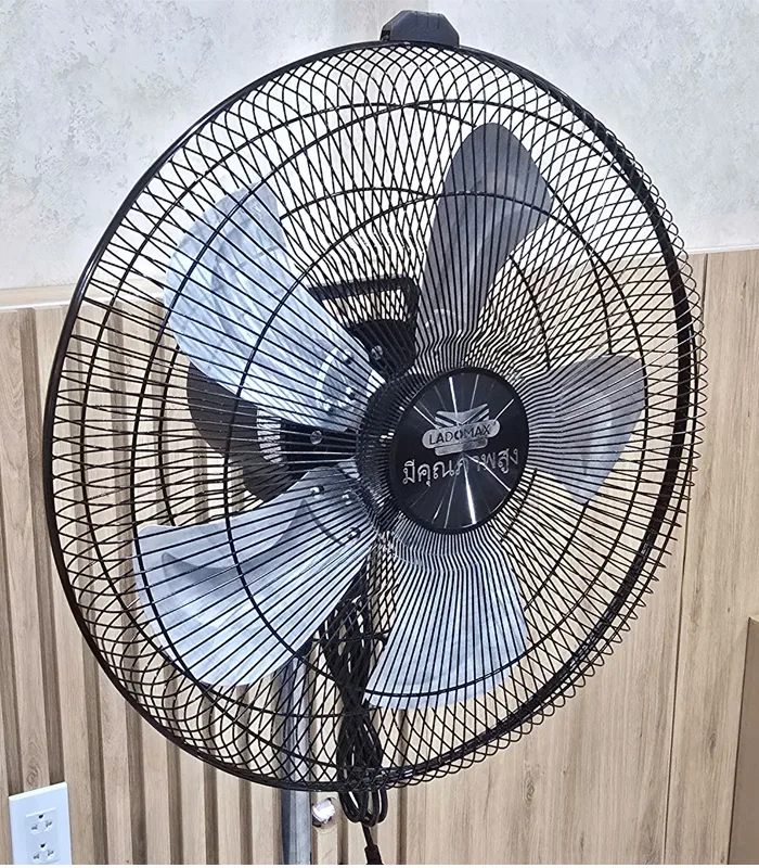 Quạt đứng đa dụng Ladomax HA-118D