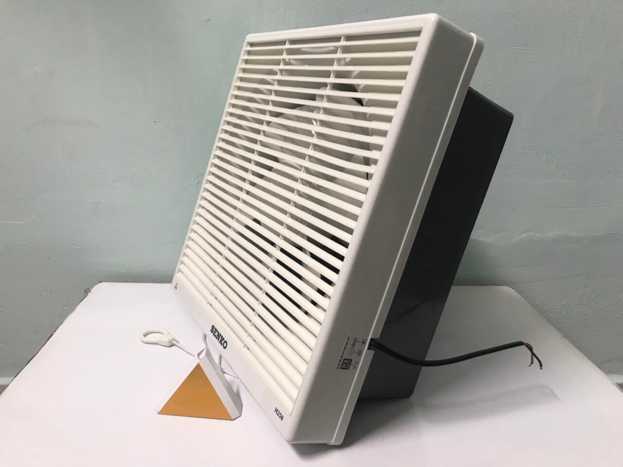 Quạt hút gắn tường Senko H250