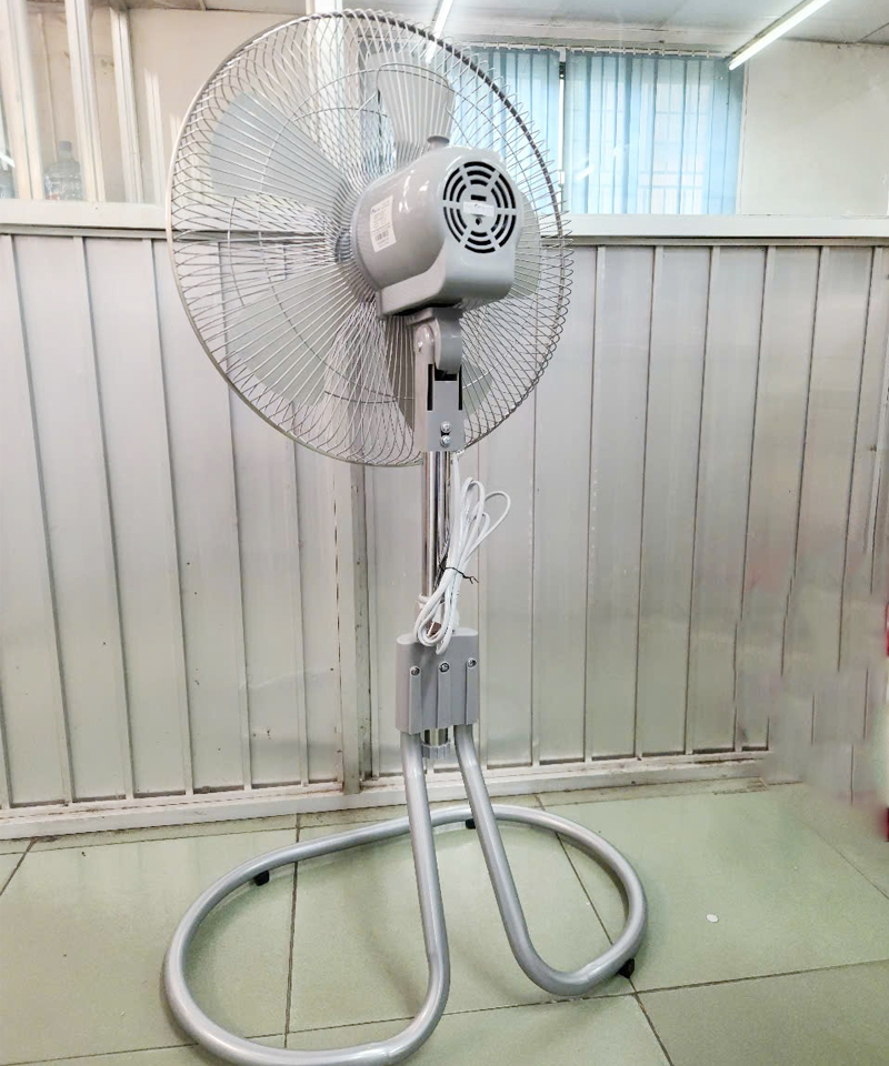 Quạt sàn chân rút Ching Hai FF2518