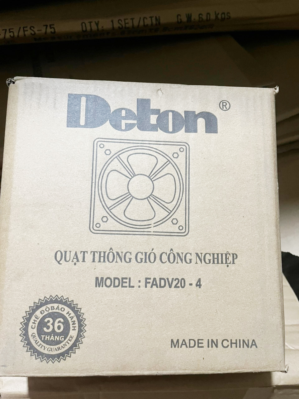Quạt Thông Gió Vuông Có Lá Sách Deton FADV20-4