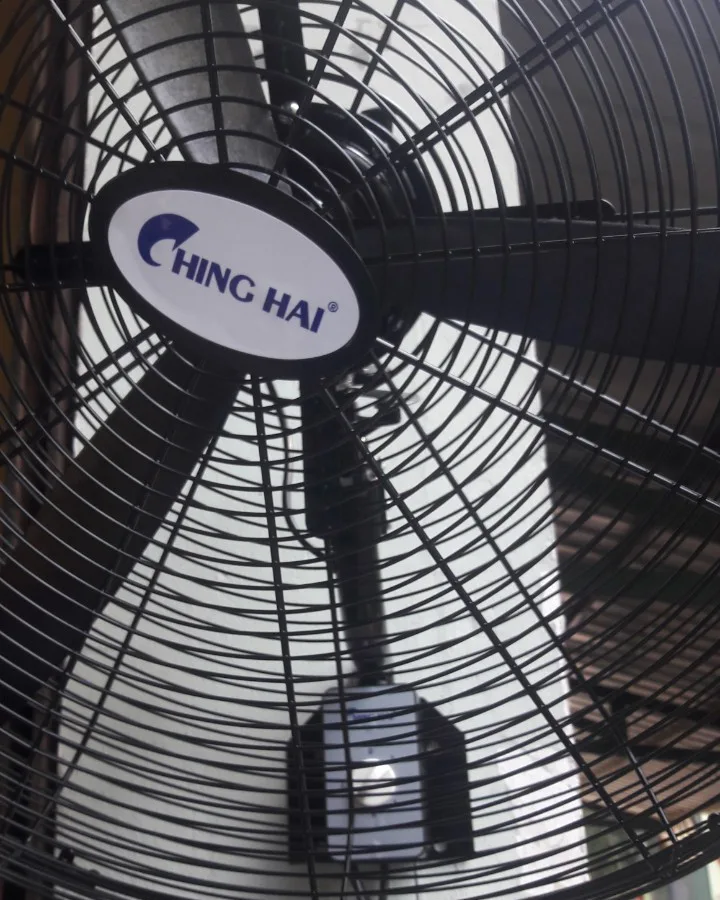 Quạt treo công nghiệp ChingHai W24-3Đ