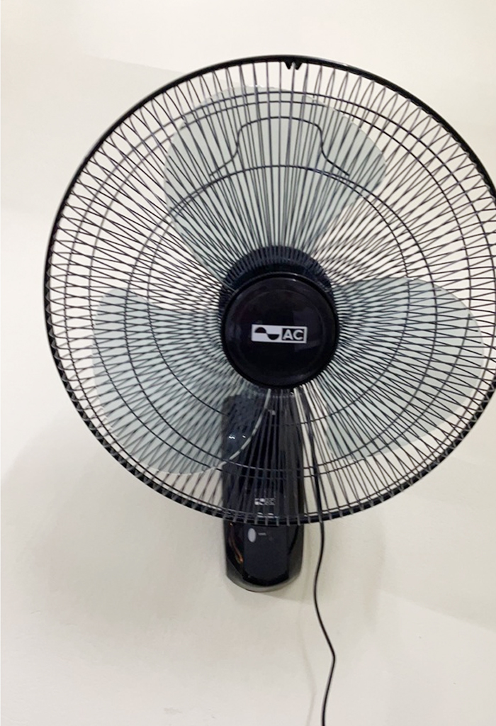Quạt treo tường AC AWF01A163