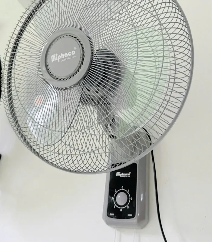 Quạt treo tường Miphaco TR42