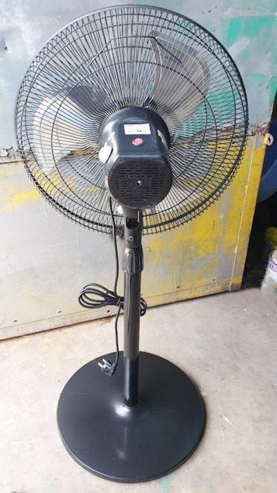 Quạt đứng đa dụng Deton CF-45S