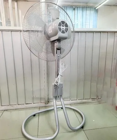 Quạt sàn chân rút Ching Hai FF2518