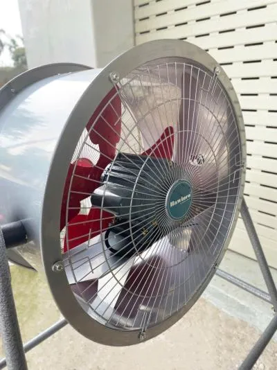 Quạt thổi Ha.winco DFG 70SM (Có chân)