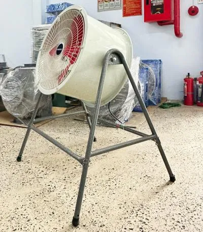 Quạt thổi hướng trục Hasaki HH-HFG30 (Có chân)