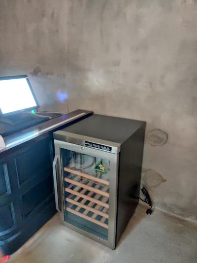 Tủ ướp rượu Kadeka KN-39WR