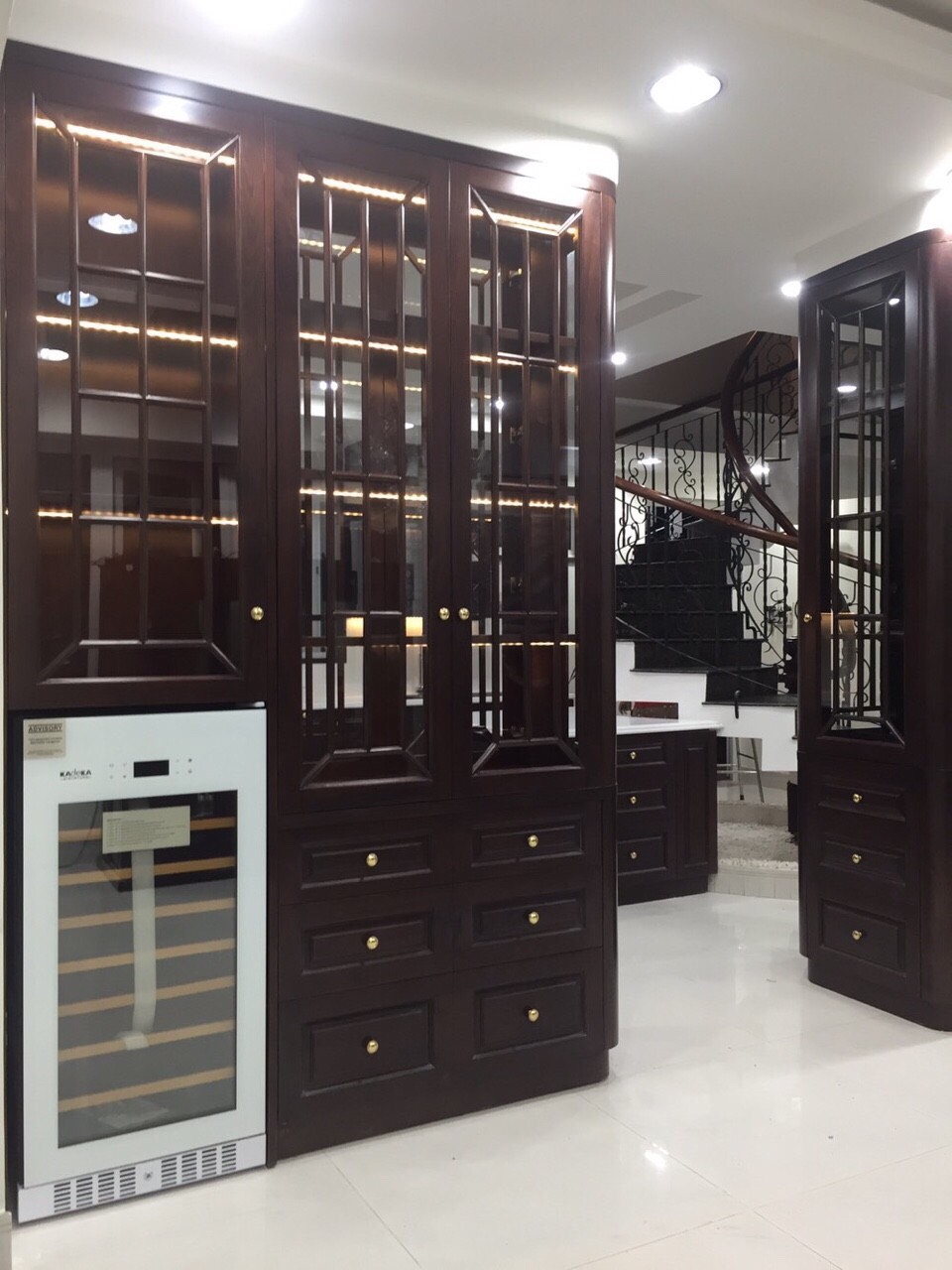 Tủ ướp rượu Kadeka KS106TL/TR